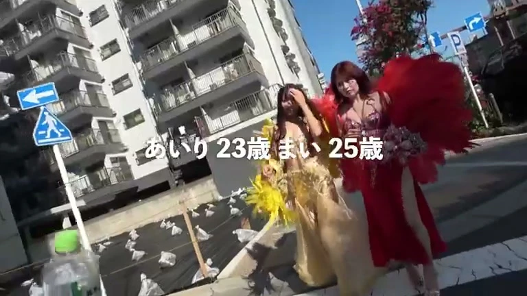 【必見】美容部員＆芸能関係の美女2人が本能全開！Wチ●コでイキまくる情熱的セックス！